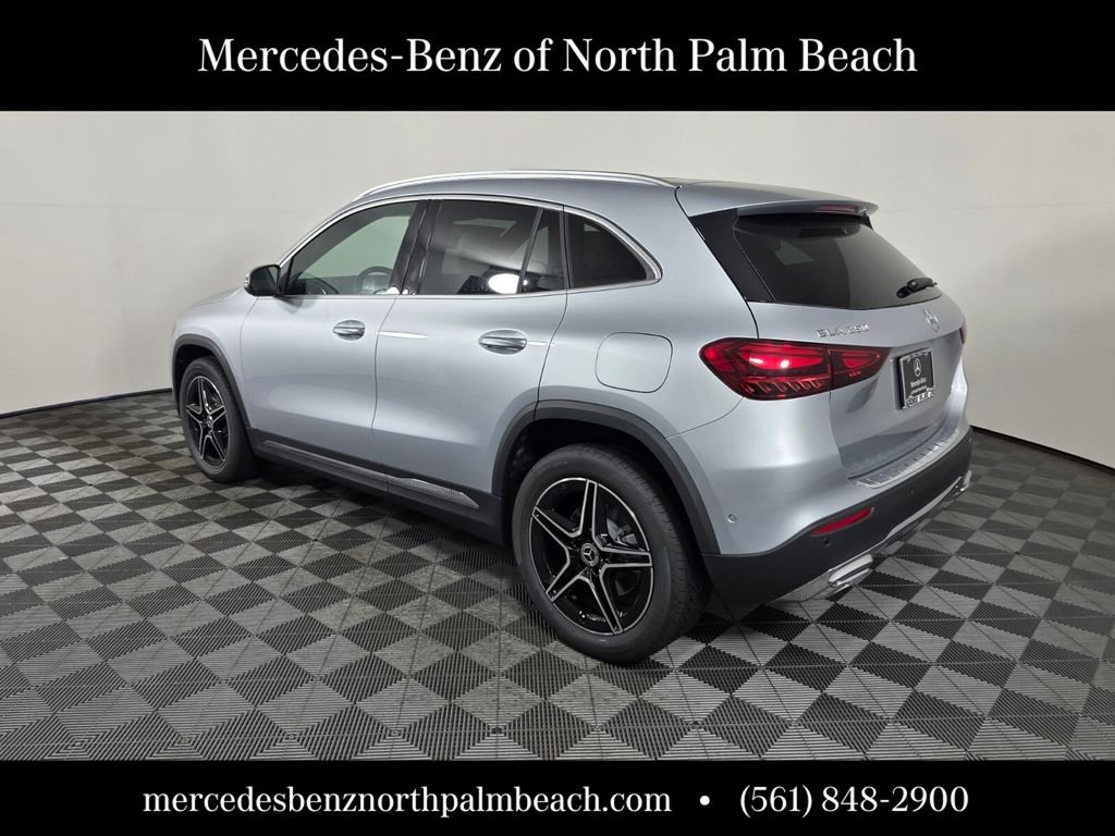 New 2026 Cirrus Silver Metallic Mercedes-Benz GLA 250 image 4