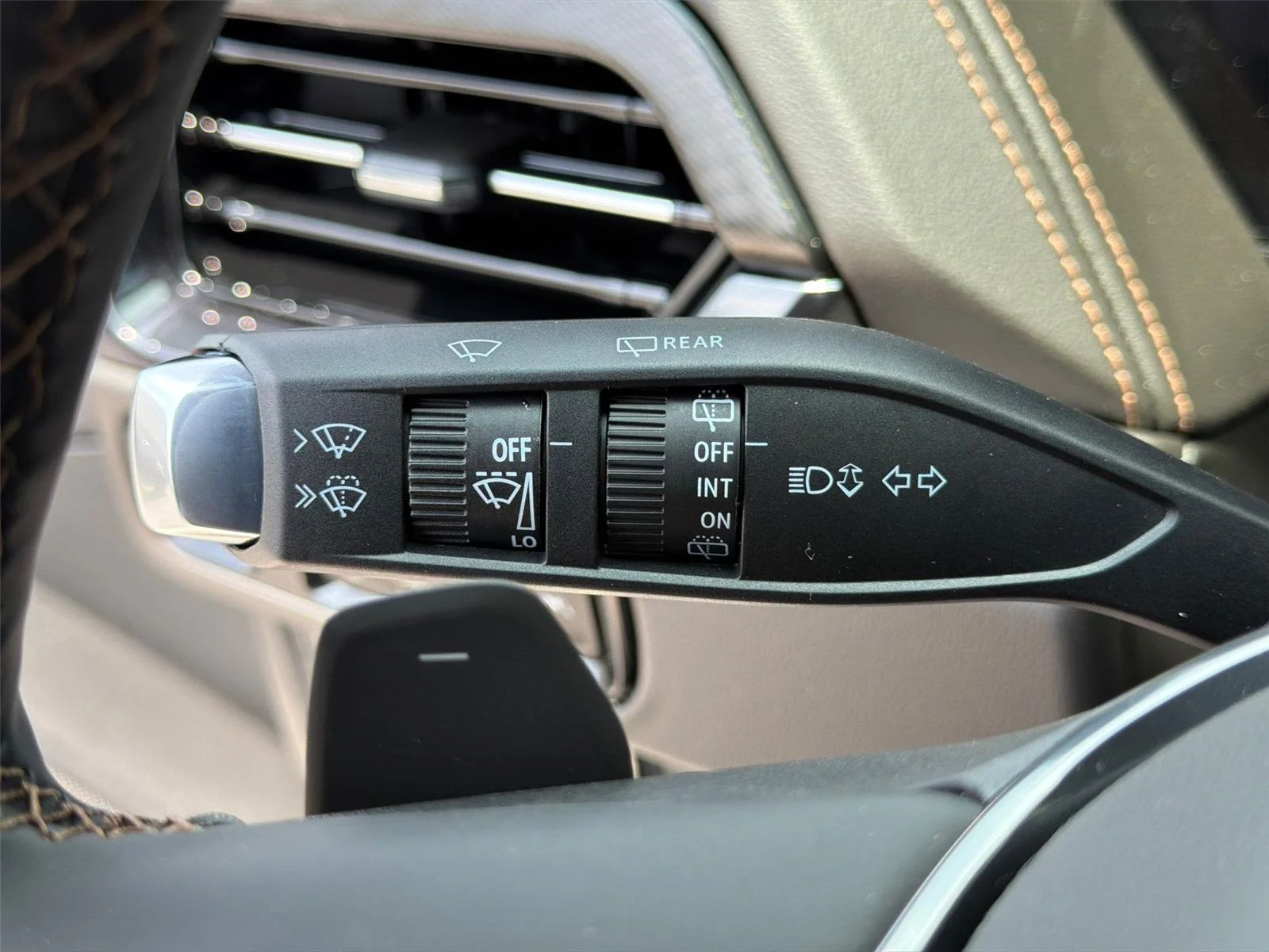 2026 GMC Yukon AT4 - Photo 31
