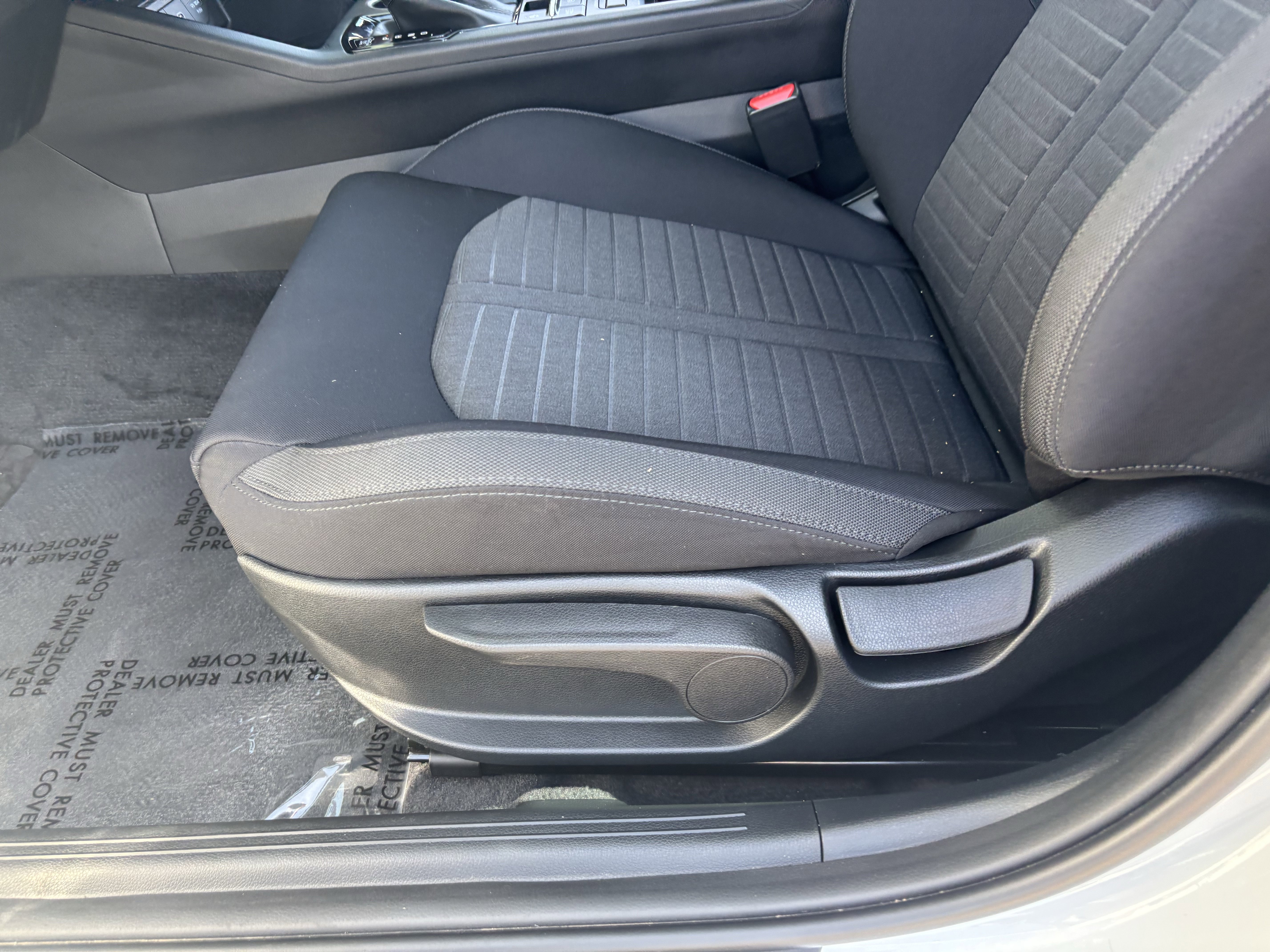 Certified Used 2026 Snow White Pearl Kia LXS image 18