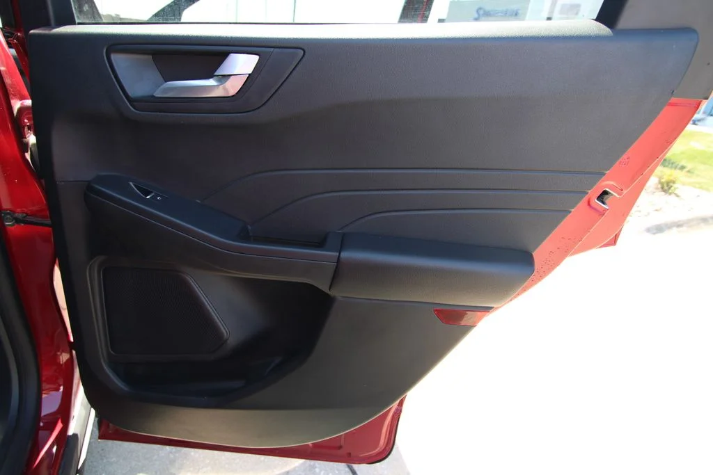 Used 2021 Red Ford SE image 43