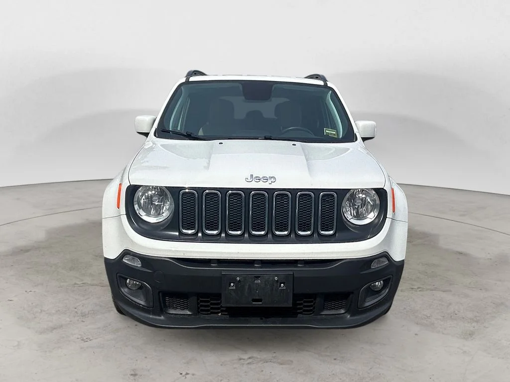 Used 2018 Alpine White Jeep Latitude 4x4 image 9