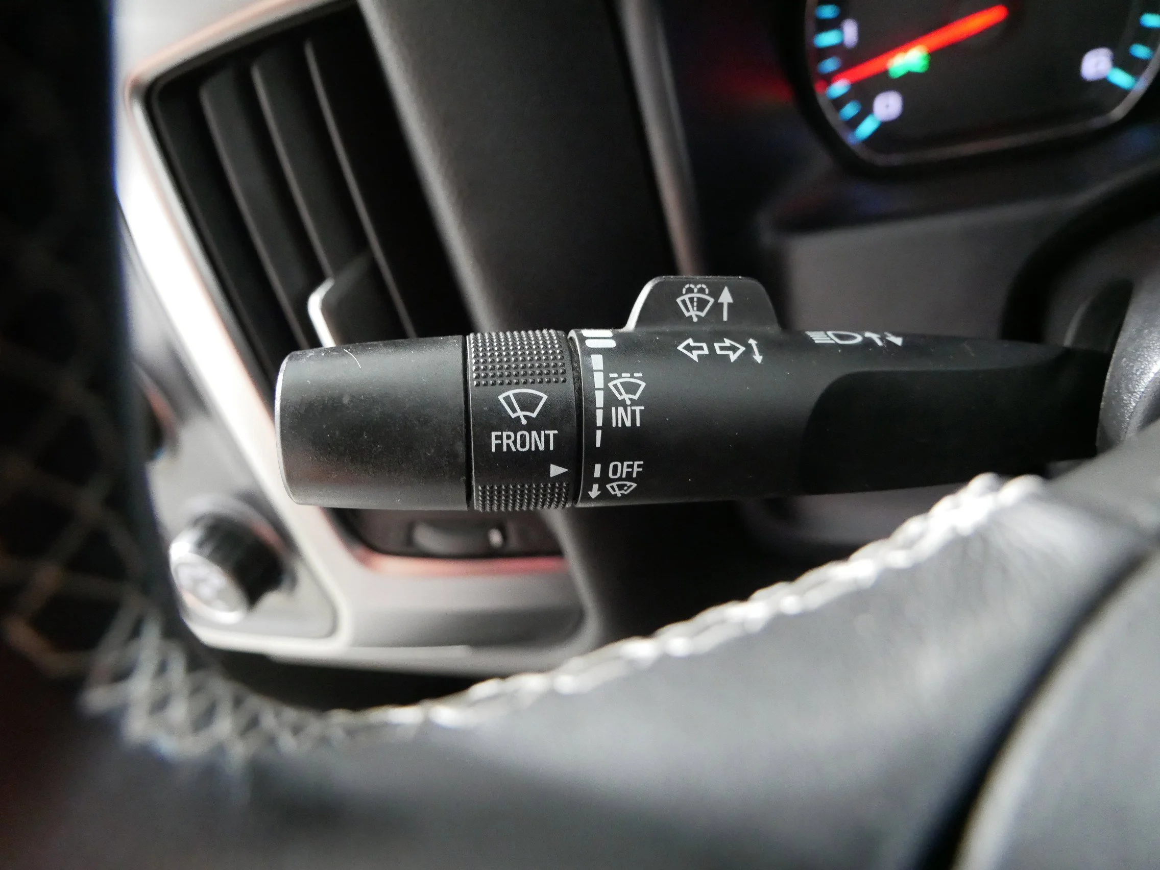 Used 2015 Brownstone Metallic Chevrolet LT image 31