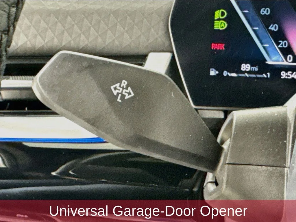 Used 2025 White BMW xDrive28i image 13