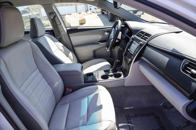 Certified Used 2017 BLIZZARD PEARL Toyota  image 18