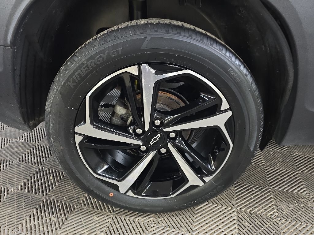 Used 2022 Black Metallic Chevrolet RS image 13