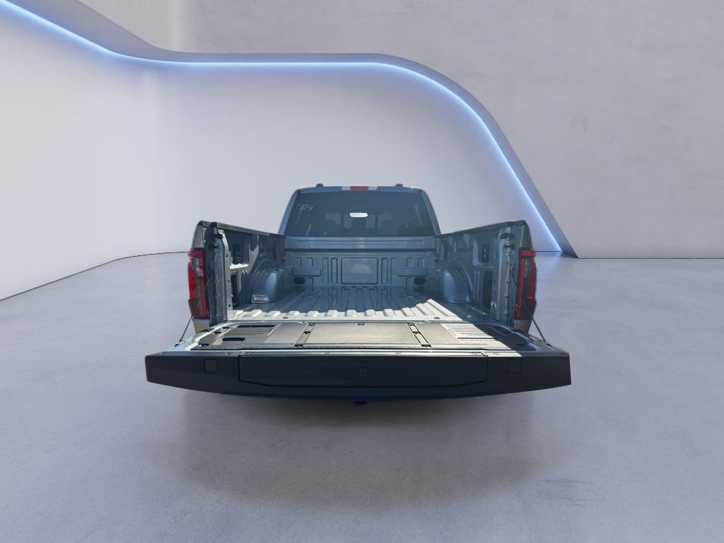 New 2026 Iconic Silver Metallic Ford XLT image 6