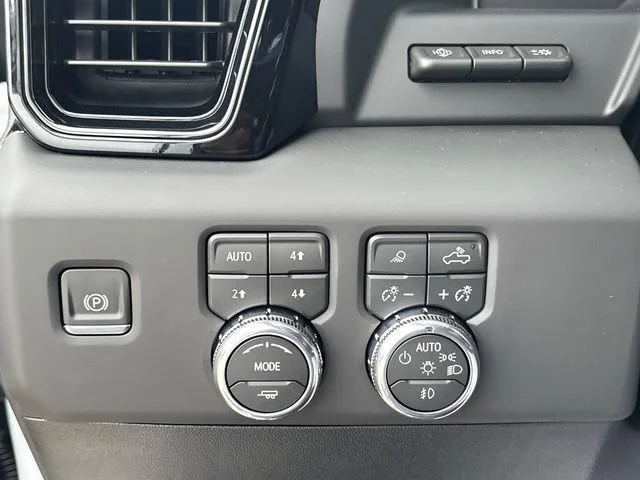 2026 GMC Sierra 2500HD AT4 - Photo 17