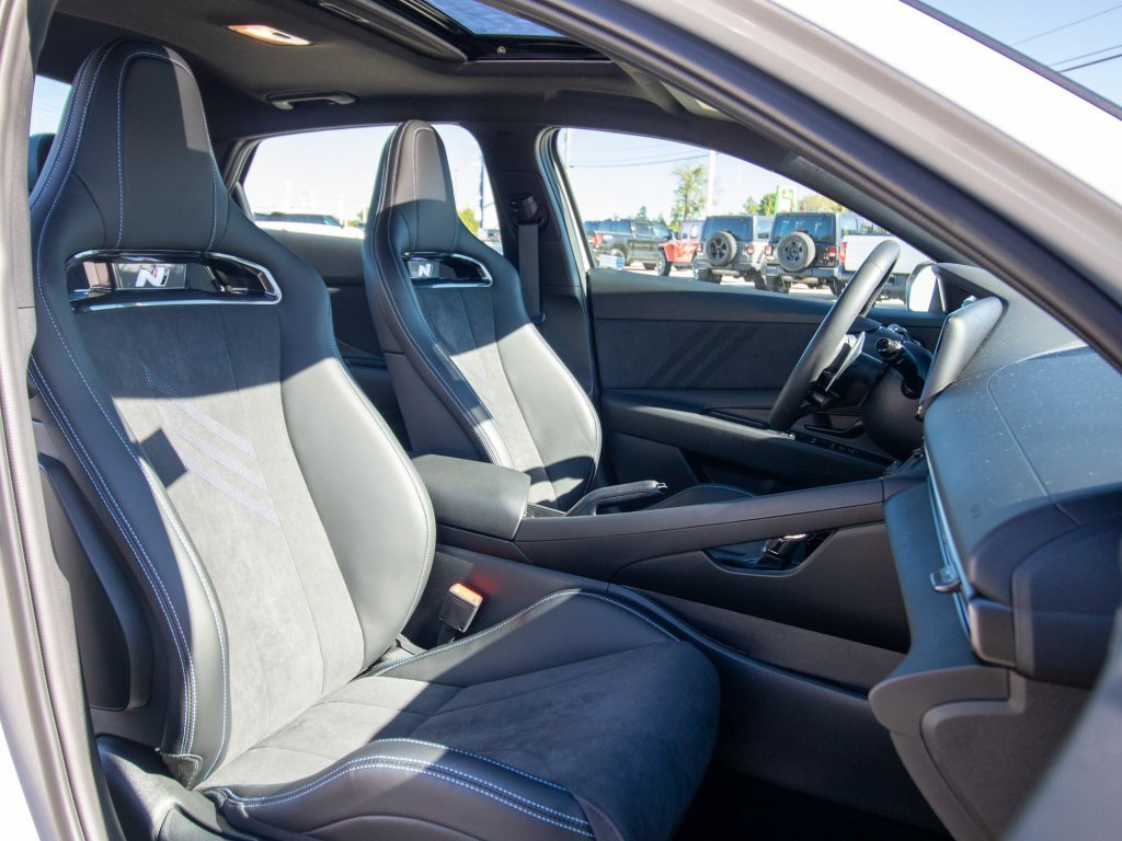 Used 2025 Gray Hyundai Base image 15
