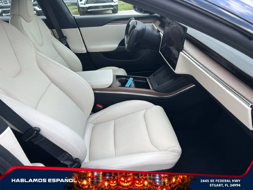 Used 2022  Tesla AWD image 19