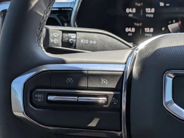 New 2026 Summit White GMC Elevation image 24