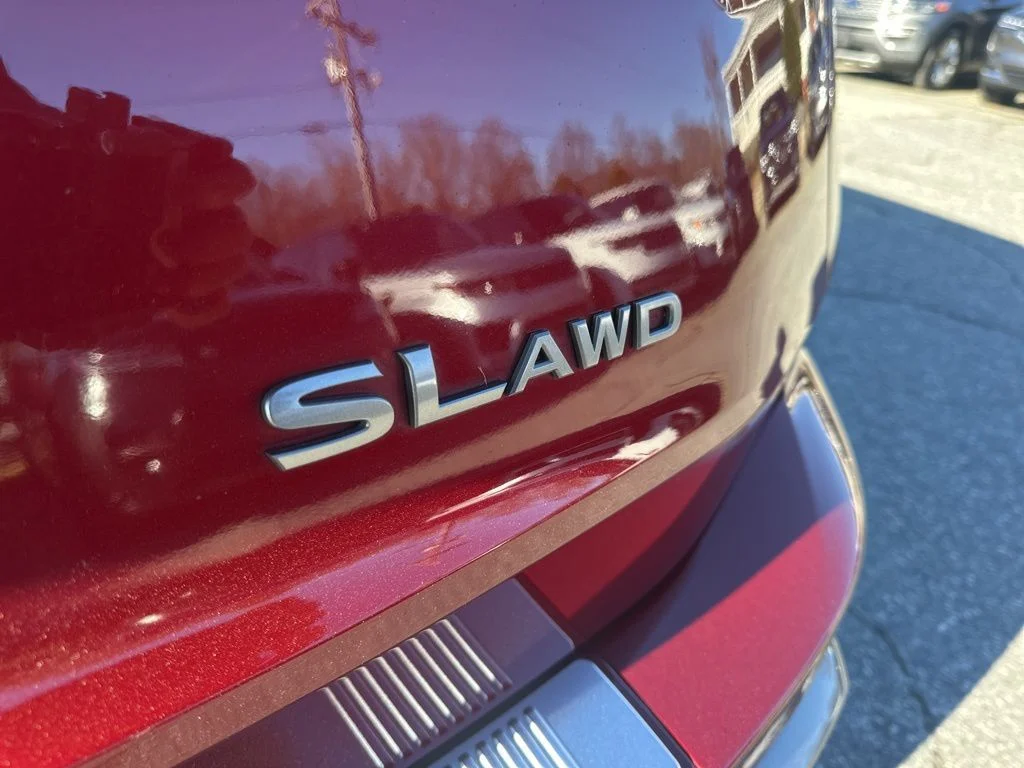 Used 2024 Red Nissan SL image 31