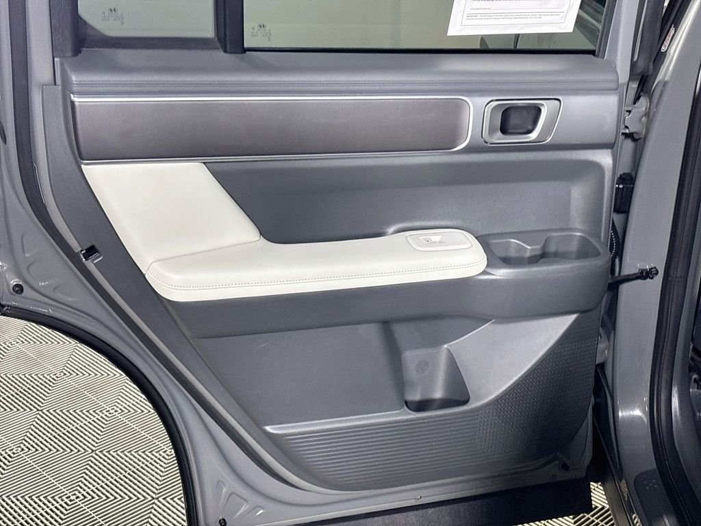 Used 2025 Gray Hyundai SEL image 18