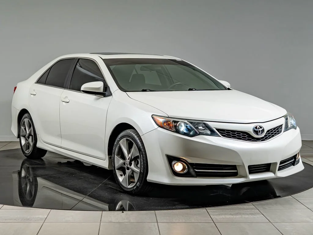 Used 2012 Blizzard Pearl Toyota SE Limited Edition image 3