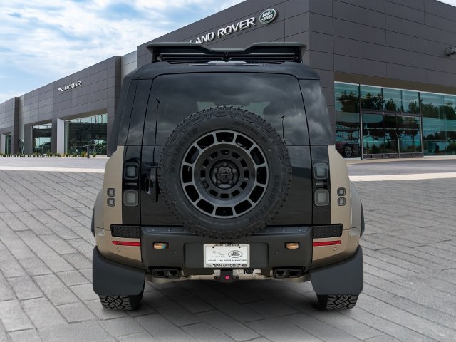 New 2026 Petra Copper Land Rover OCTA image 4