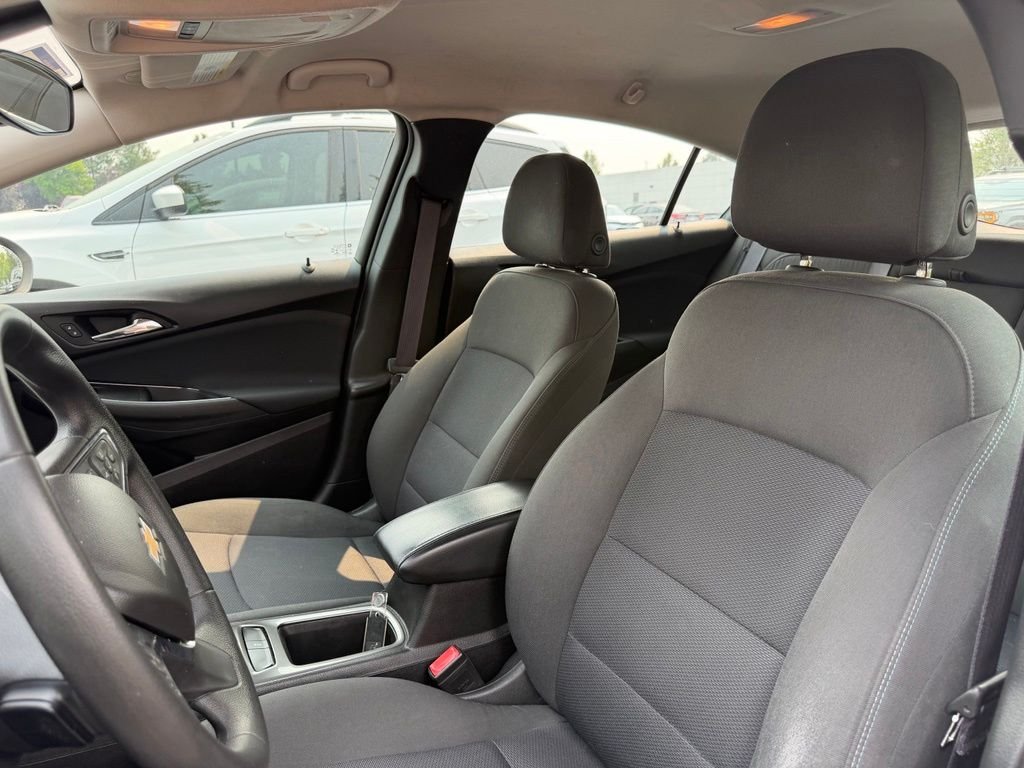 Used 2017 Summit White Chevrolet LT image 15