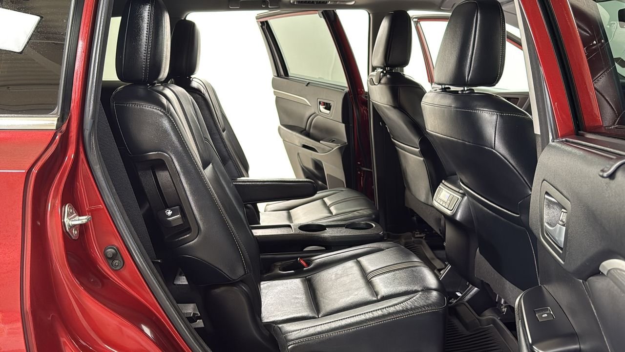 Used 2018 Red Toyota SE image 18