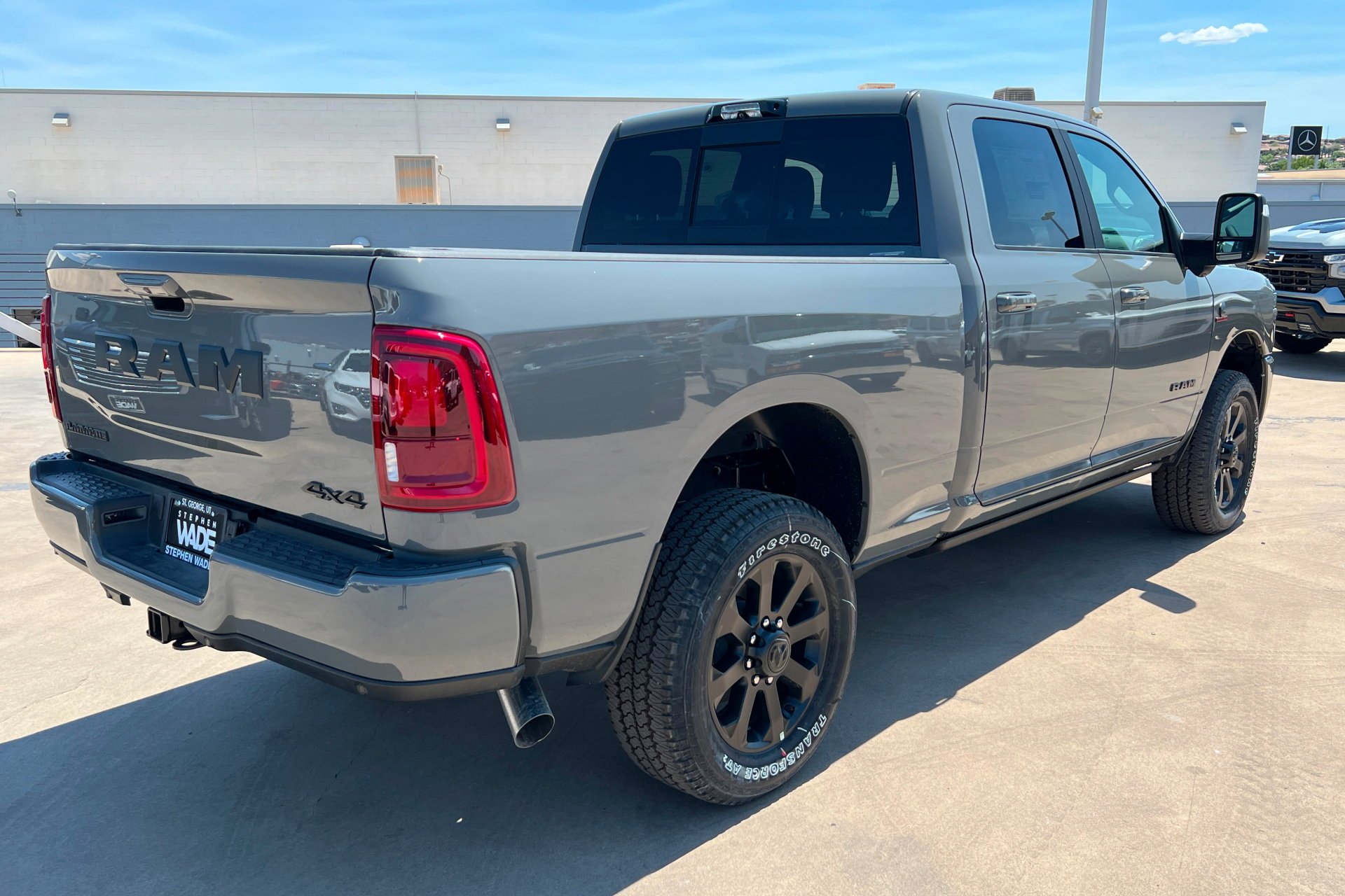 New 2026 Ceramic Gray Clear-Coat Exterior Paint RAM Laramie image 6