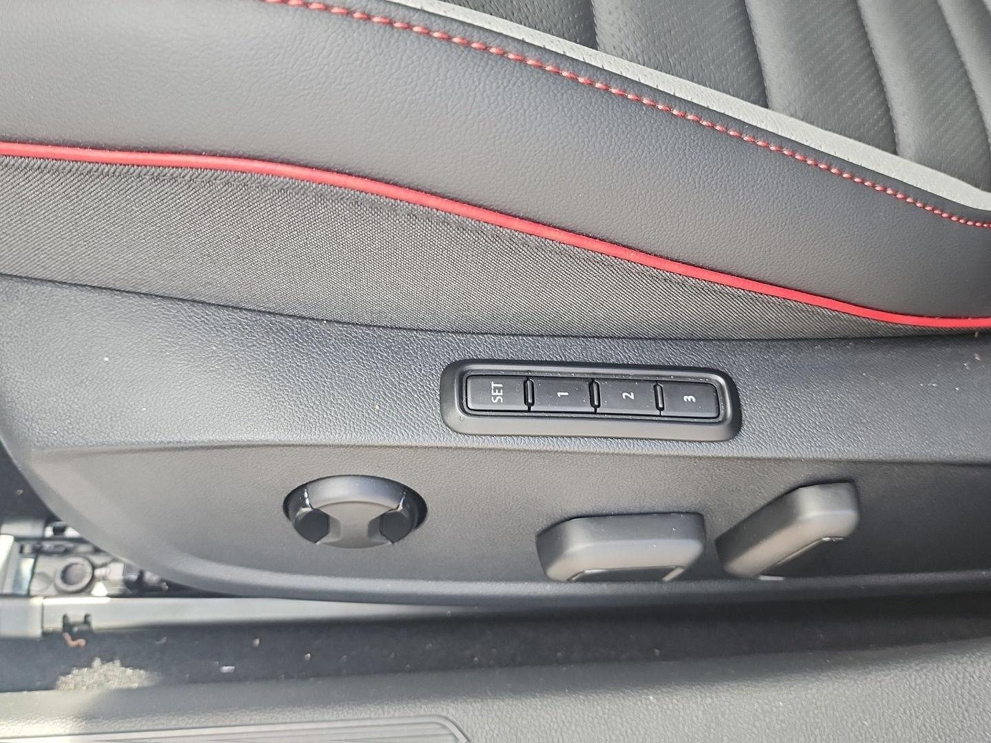 2026 Volkswagen Golf GTI SE - Photo 13