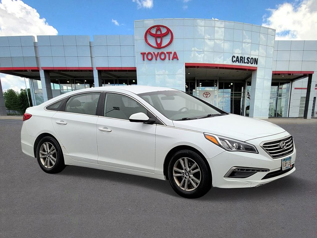 Used 2015 Hyundai Sonata SE with VIN 5NPE24AF7FH220631 for sale in Minneapolis, Minnesota