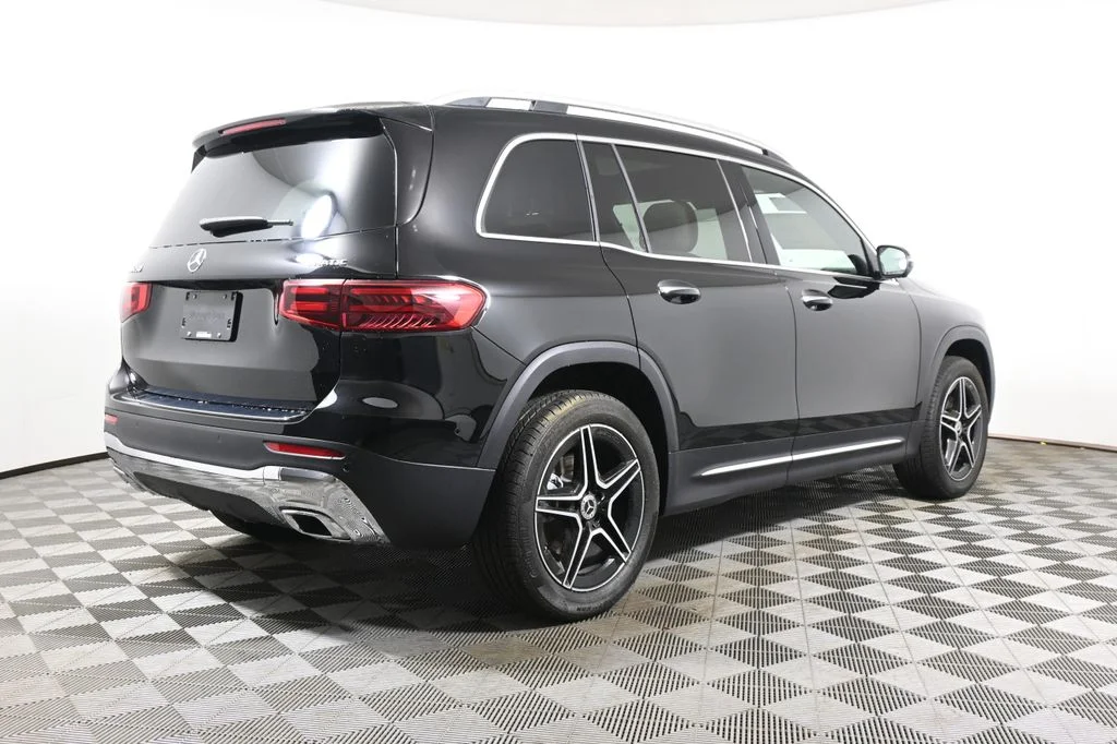 Used 2026 Black Mercedes-Benz GLB 250 image 7