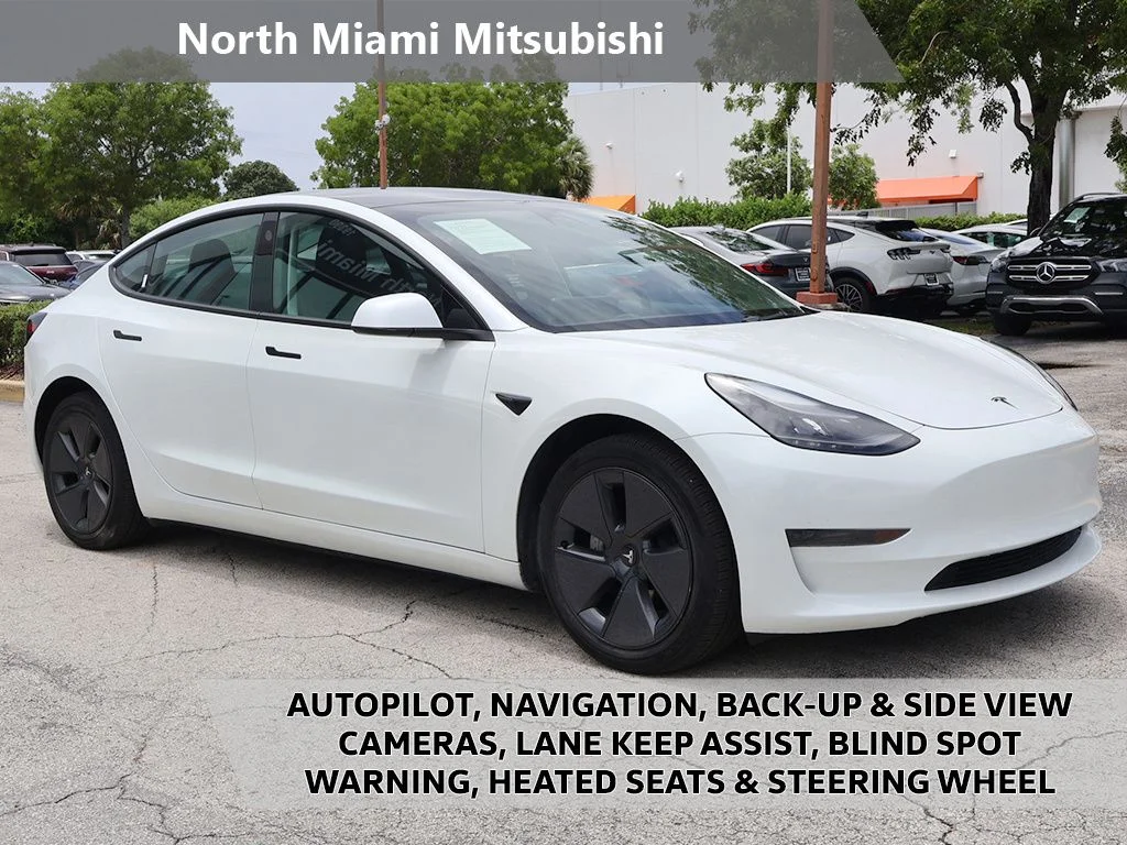 2023 Tesla Model 3 -'s photo