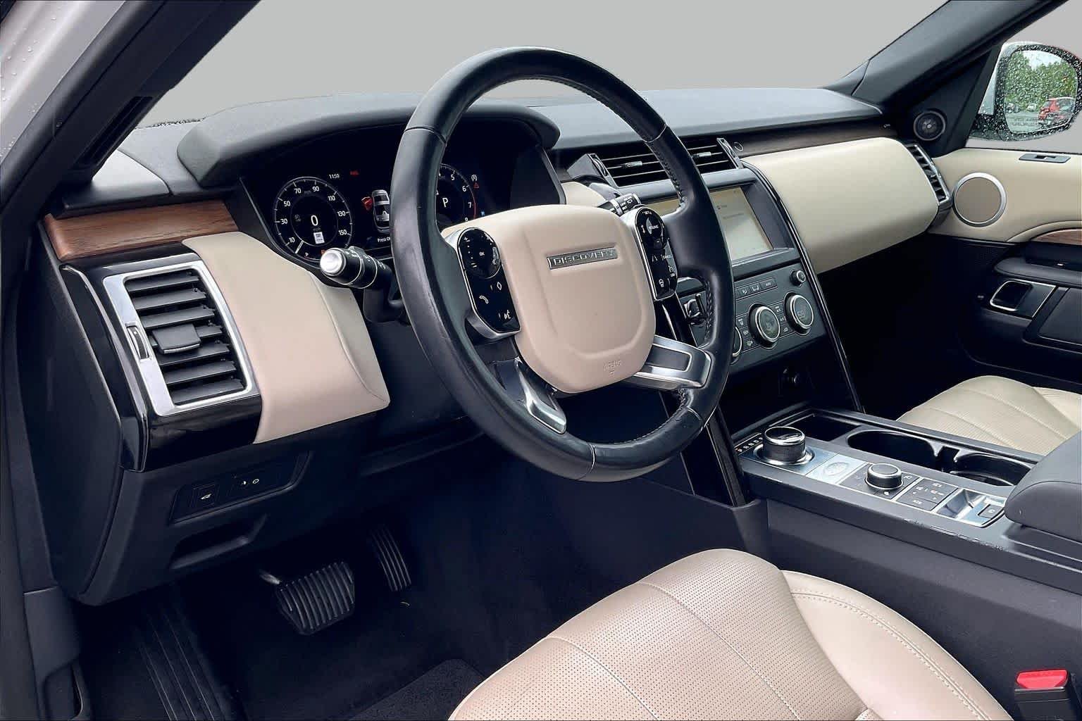 Used 2019 Fuji White Land Rover SE image 17