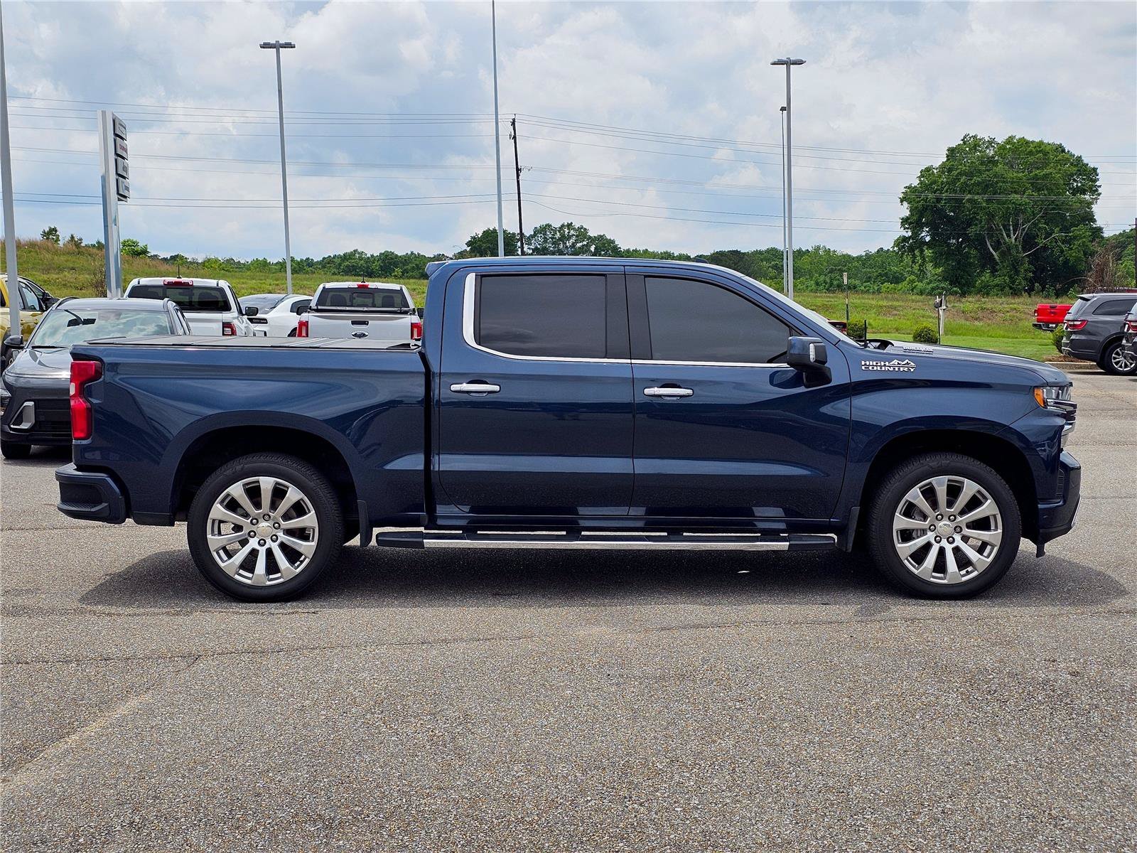 Used 2021 Northsky Blue Metallic Chevrolet High Country image 9