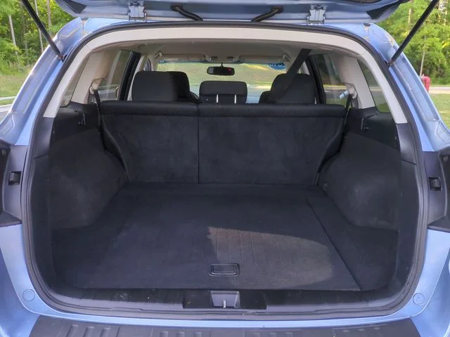 Used 2010 Blue Subaru 2.5i Premium image 23