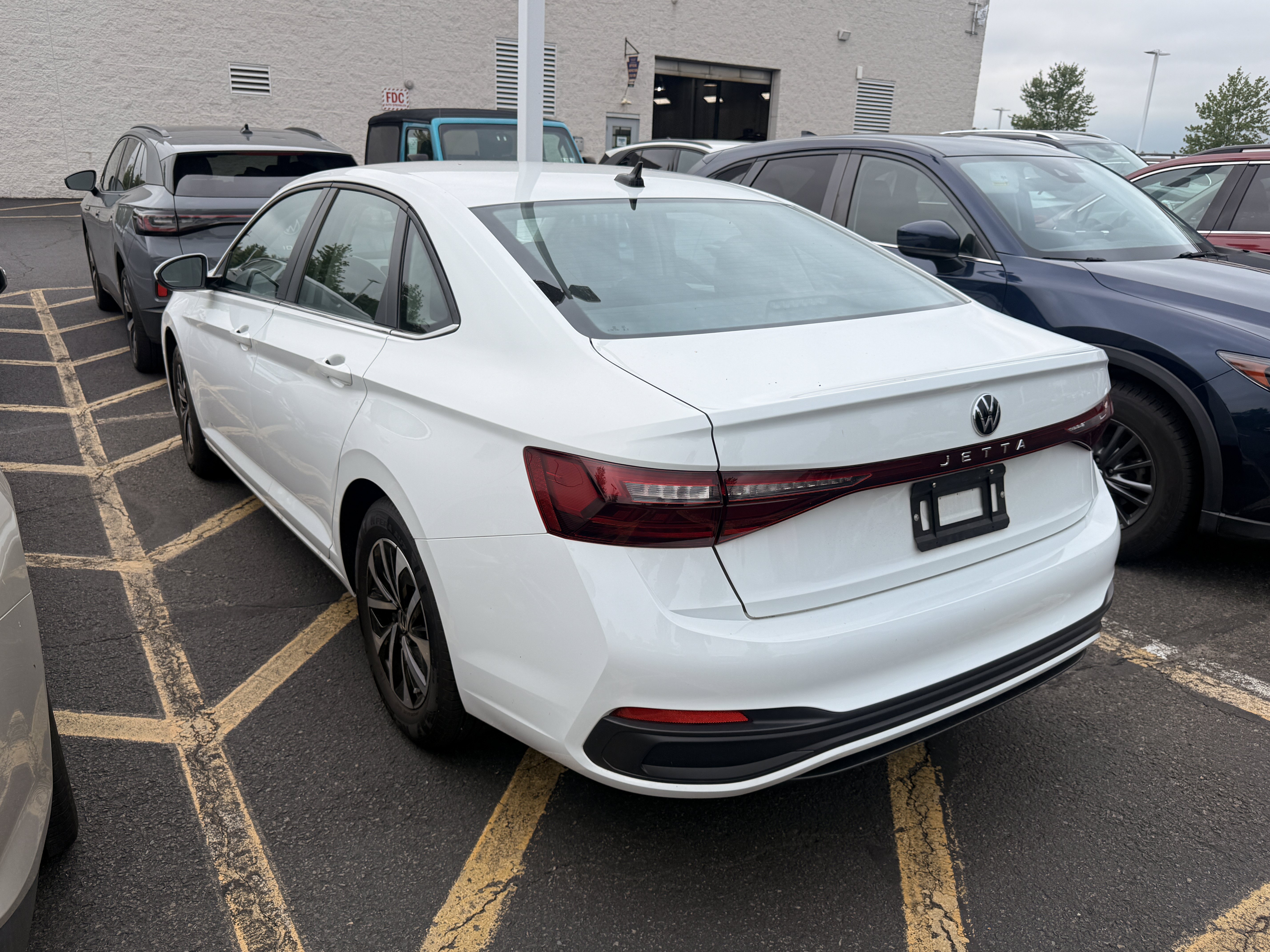 Certified Used 2026  Volkswagen S image 8
