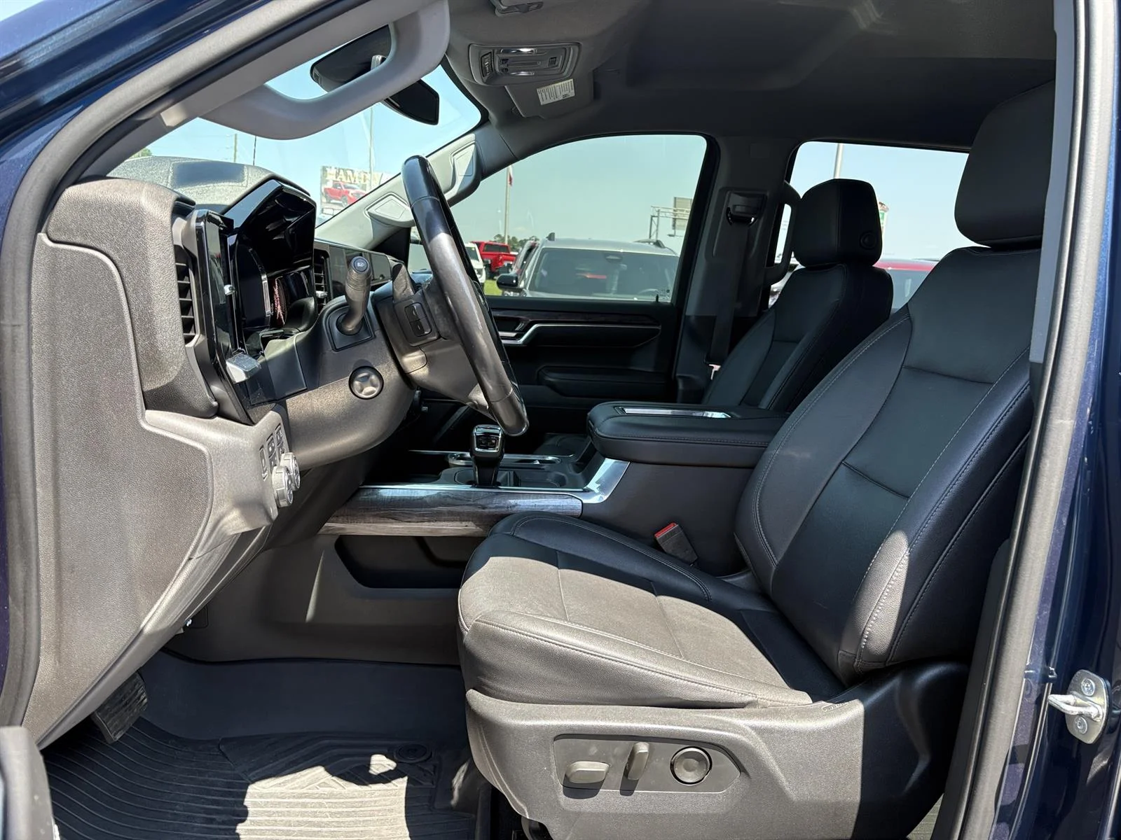 Used 2022 NORTHSKY BLUE METALLIC Chevrolet LTZ image 28