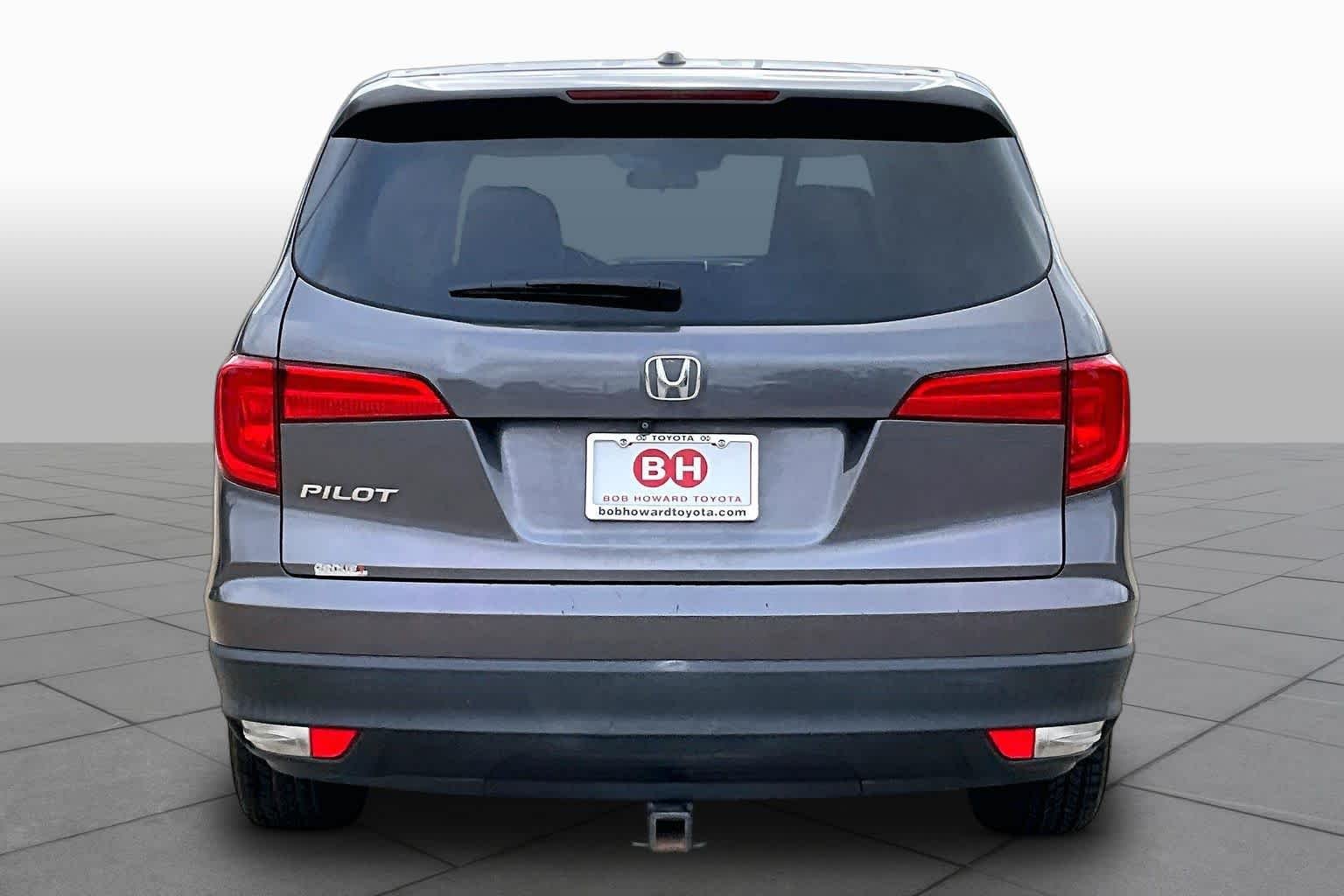 Used 2018 Modern Steel Metallic Honda EX image 4
