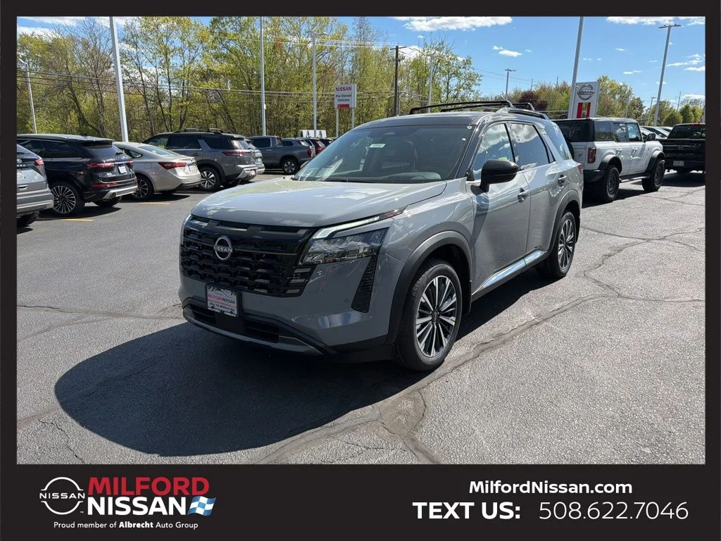 New 2026 Boulder Gray Pearl / Super Black Two-tone Nissan Platinum image 1