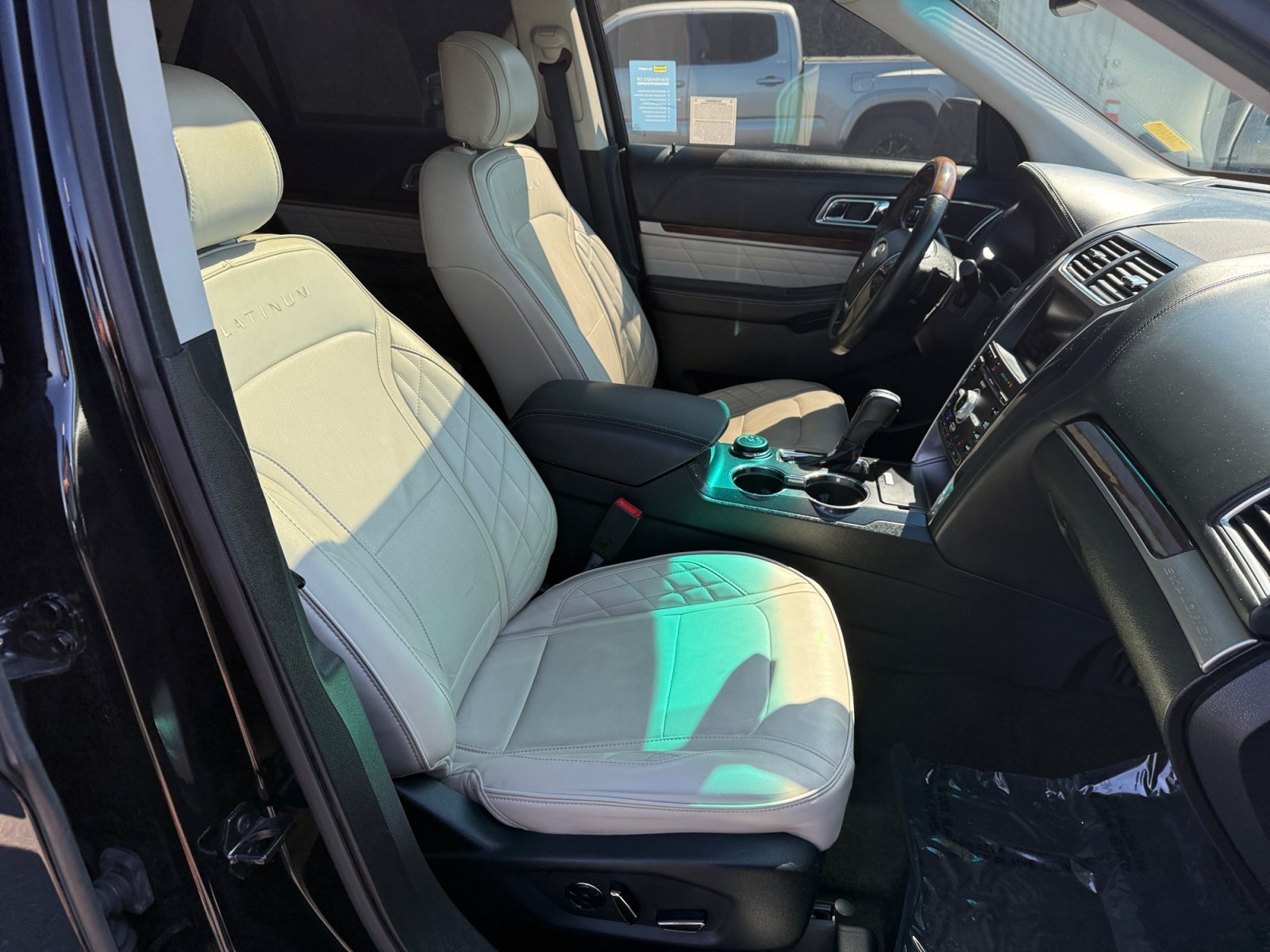 Used 2016 Shadow Black Ford Platinum image 20