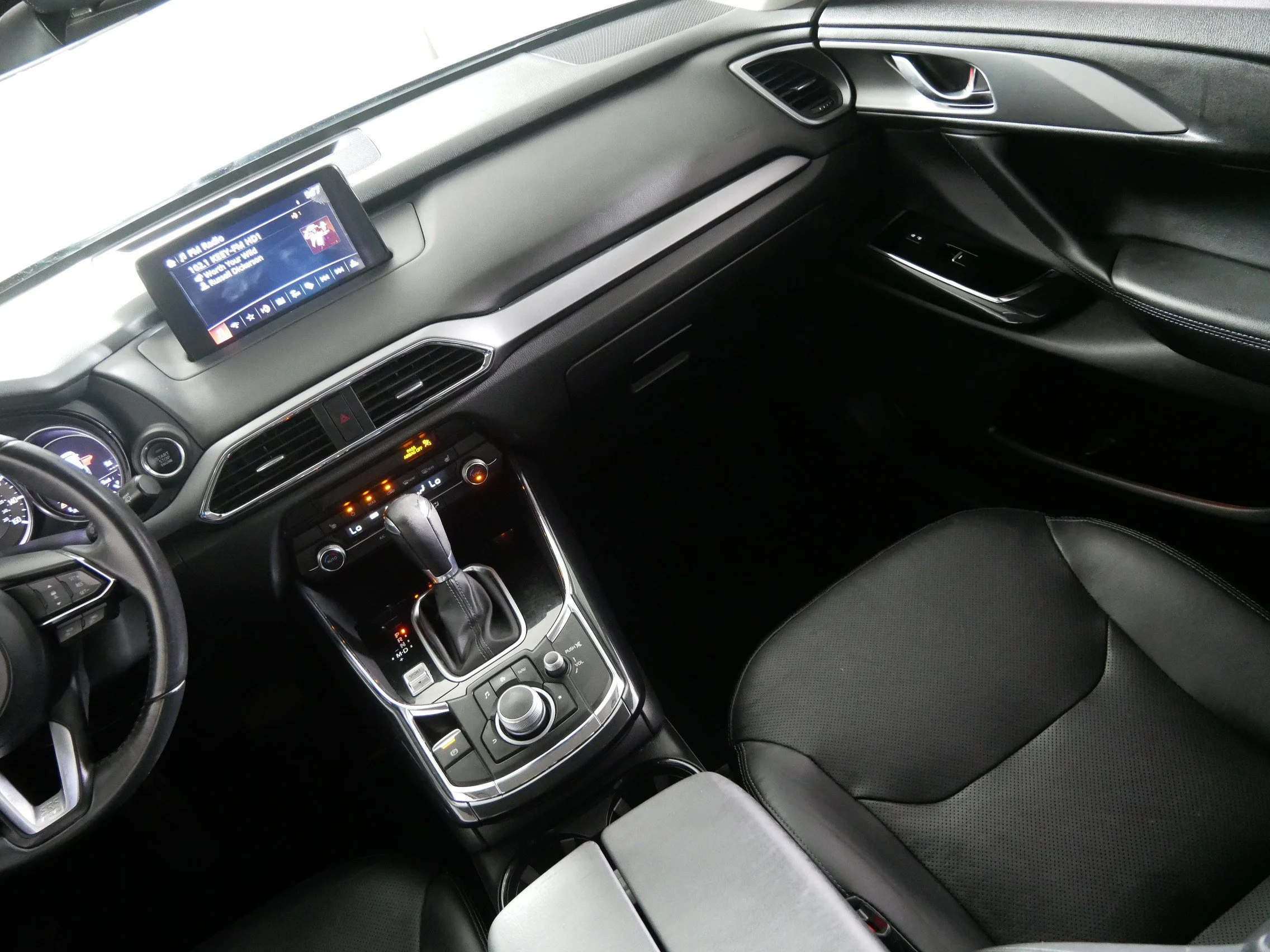 Used 2019 Deep Crystal Blue Mica Mazda Touring image 11