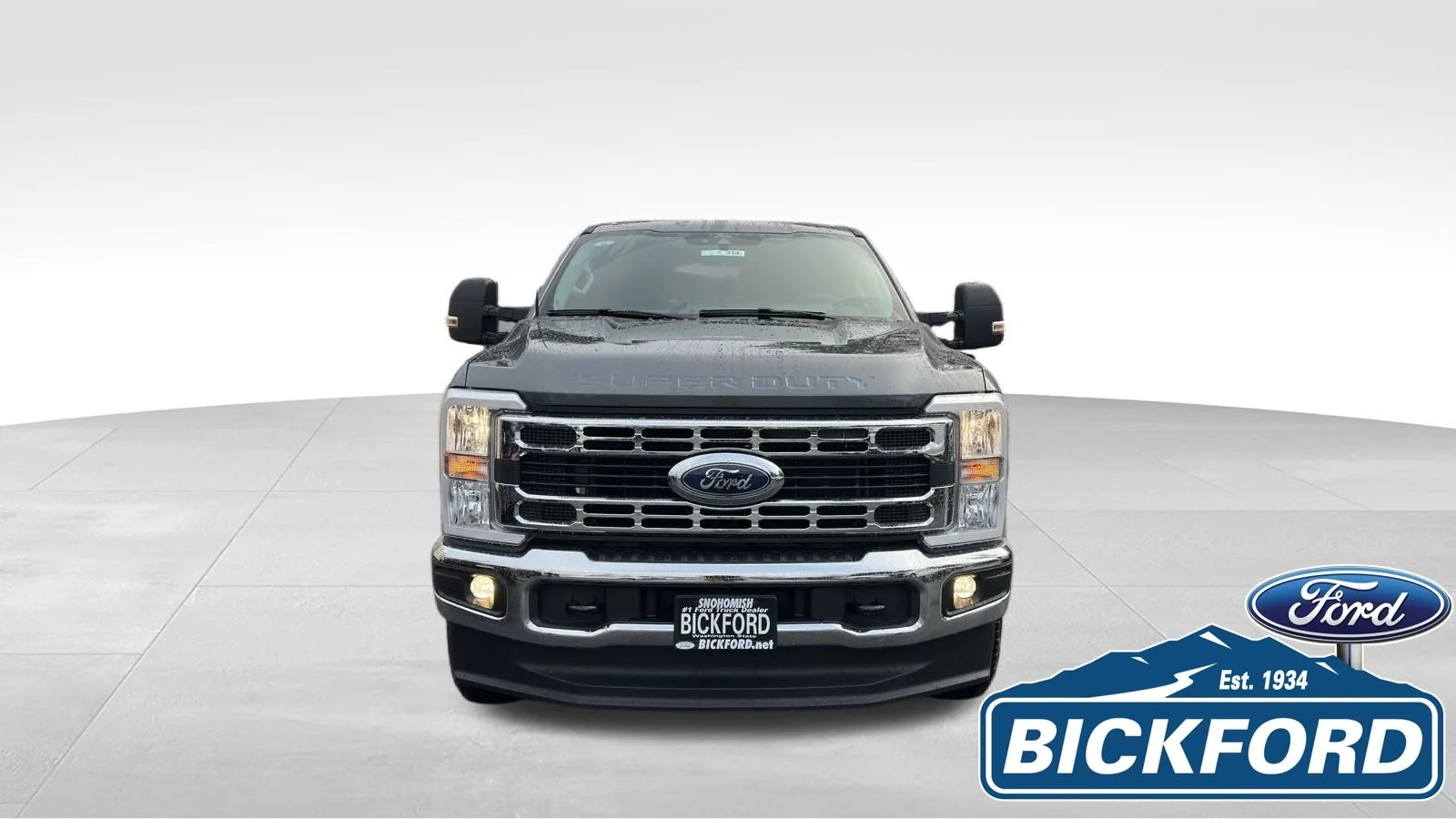 New 2026 Gray Ford XLT image 2