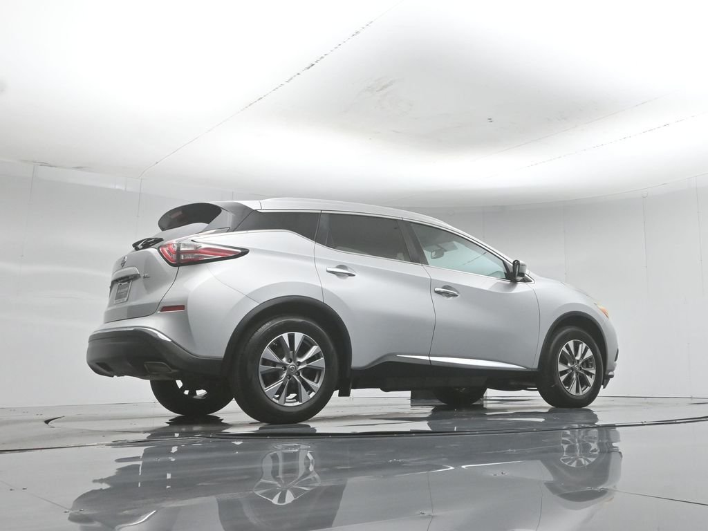 Used 2016 Silver Nissan SL image 45