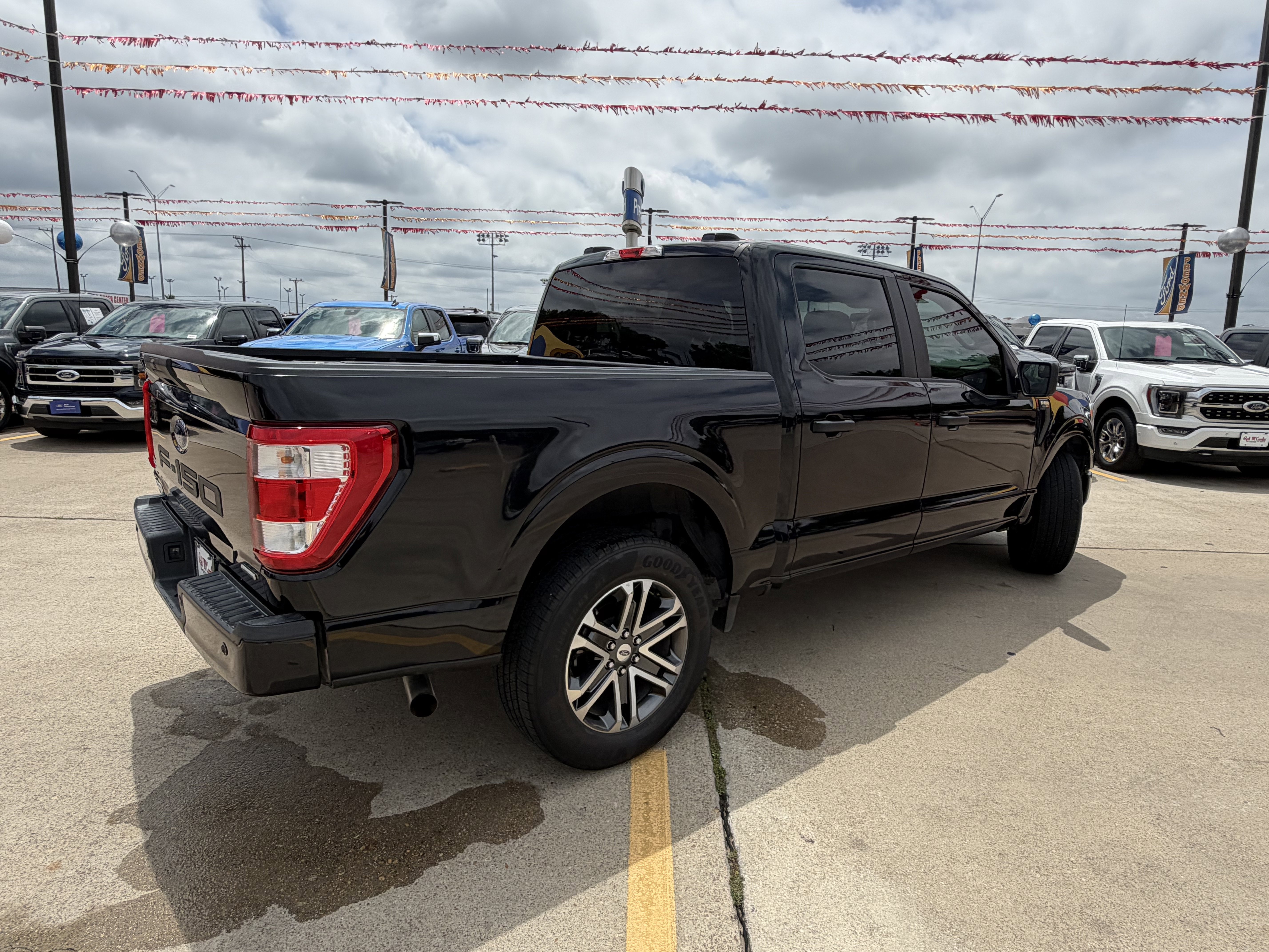 Used 2022 Agate Black Metallic Ford XL image 6