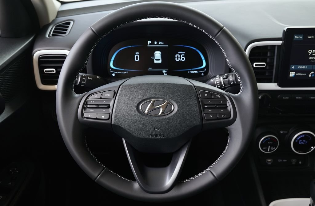 New 2026 Lunar White w/Black Roof Hyundai SEL image 29