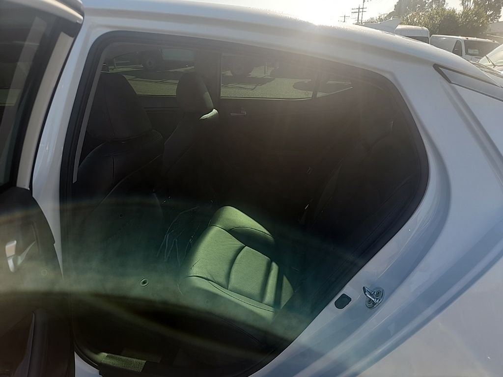 Used 2015 Snow White Pearl Kia EX image 20