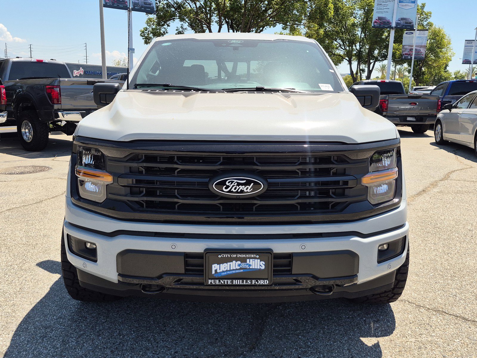 New 2026 Avalanche Ford XLT image 2