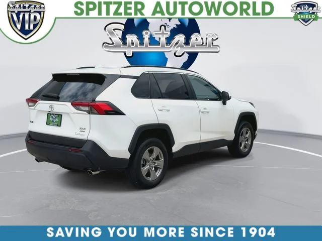 Used 2025 White Toyota XLE image 9