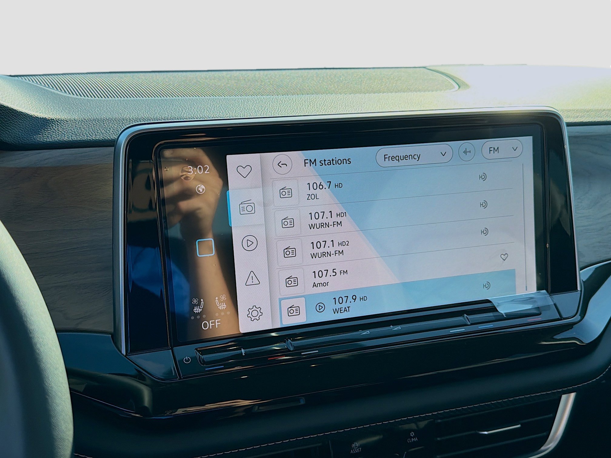 2026 Volkswagen Atlas SE w/Tech - Photo 12