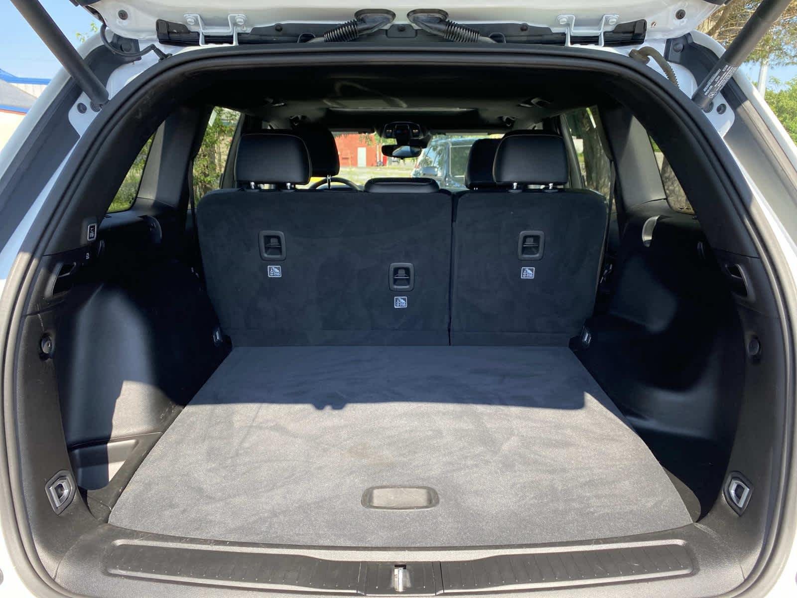 Certified Used 2023 Bright White Clearcoat Jeep Altitude image 5