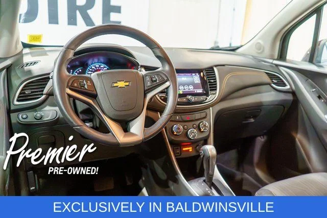Used 2022 Red Chevrolet LT image 11