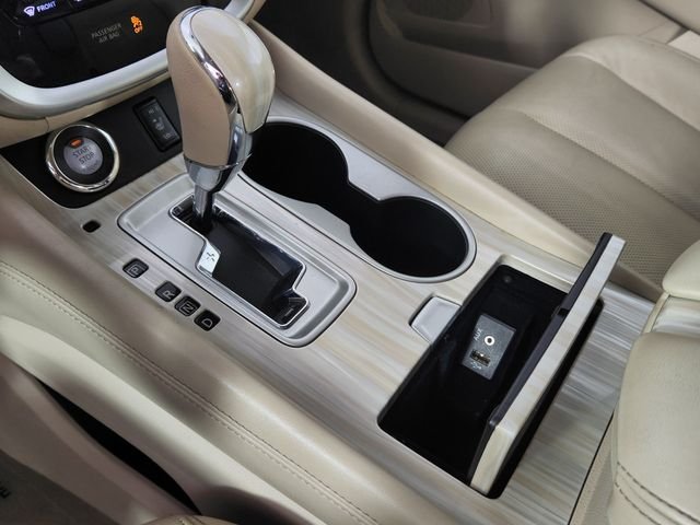 Used 2015 Blue Nissan SL image 31