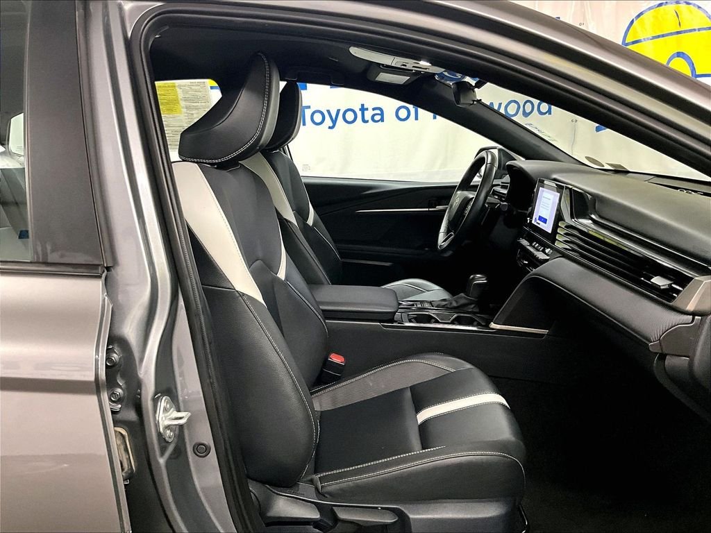 Used 2025 Gray Toyota SE image 11