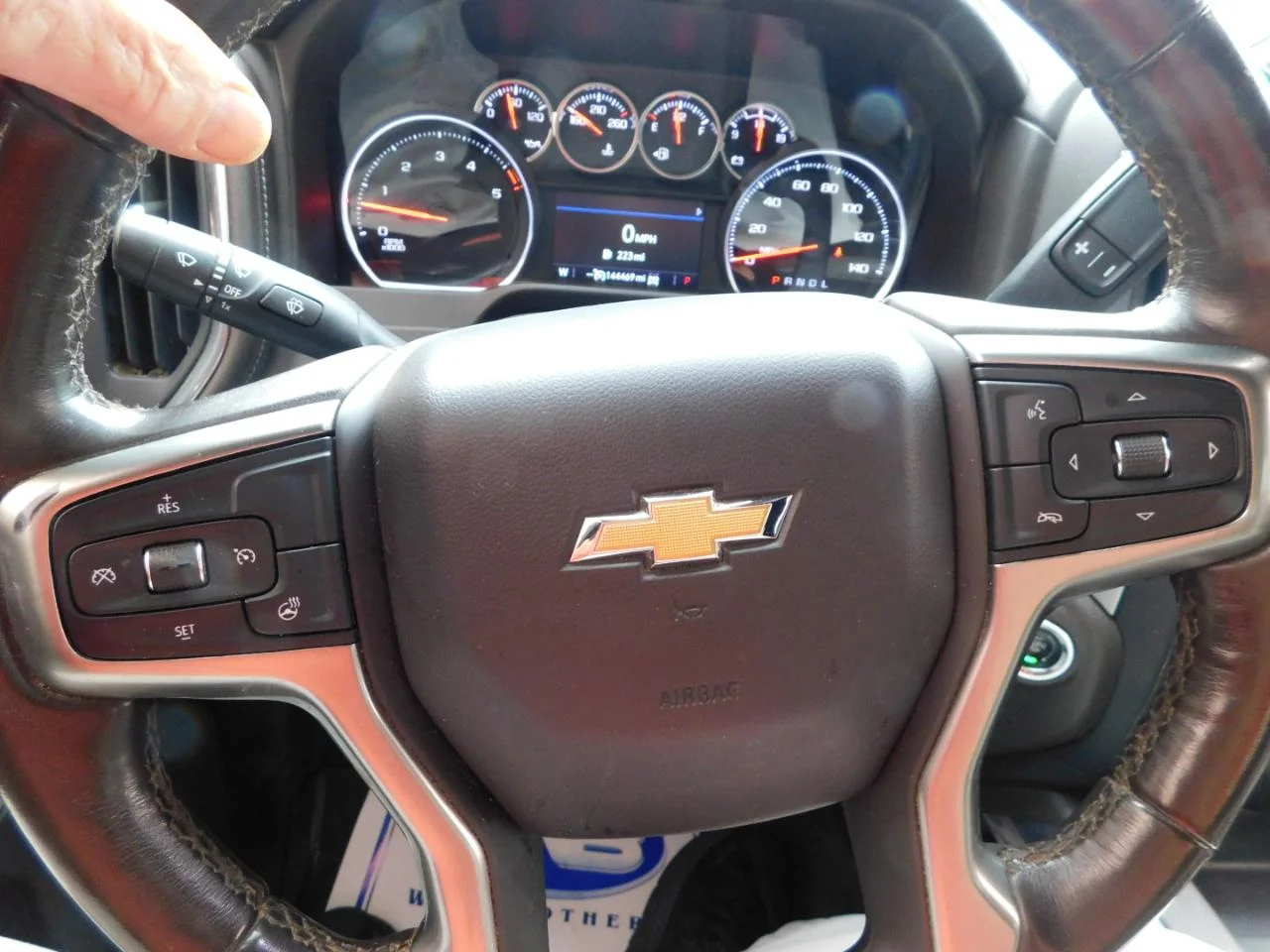 Used 2021 White Chevrolet 4WD CREW CAB 159 in LTZ image 37