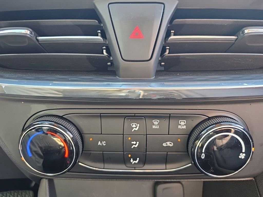 Used 2025 White Buick Preferred image 21