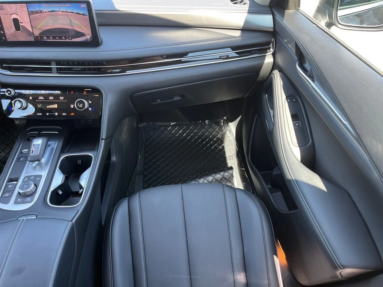 Certified Used 2026 Mineral Black INFINITI Luxe image 15