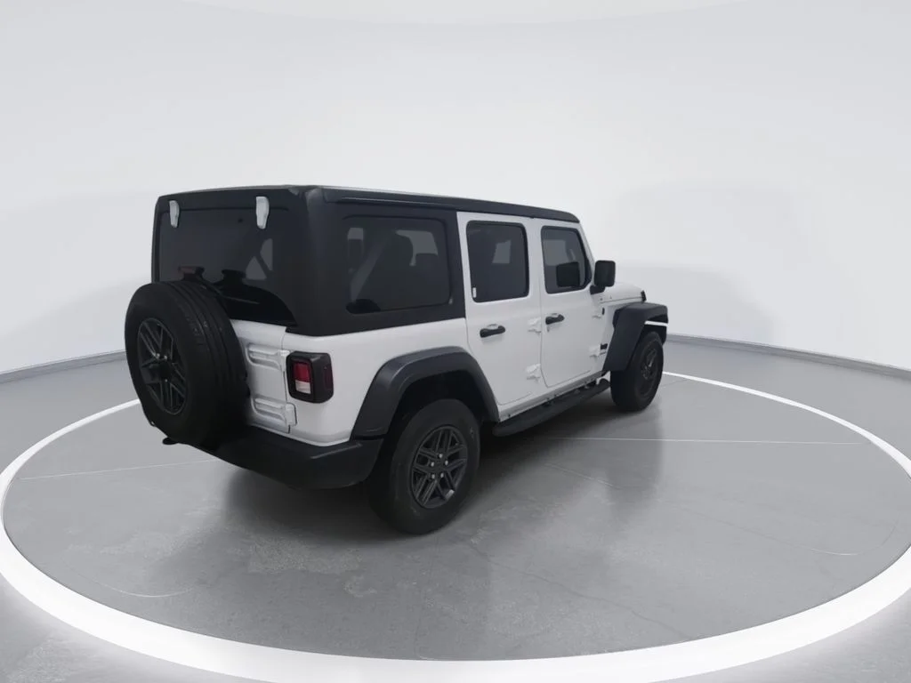 Used 2024 White Jeep Sport S image 9